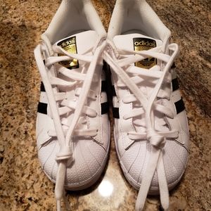 Brand new in box Adidas Superstar 6.5 Women's (4Y)